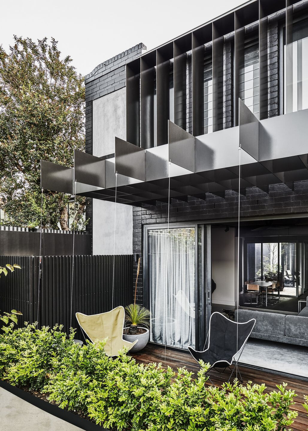 澳大利亚 Richmond Terrace 白色别墅重建-31