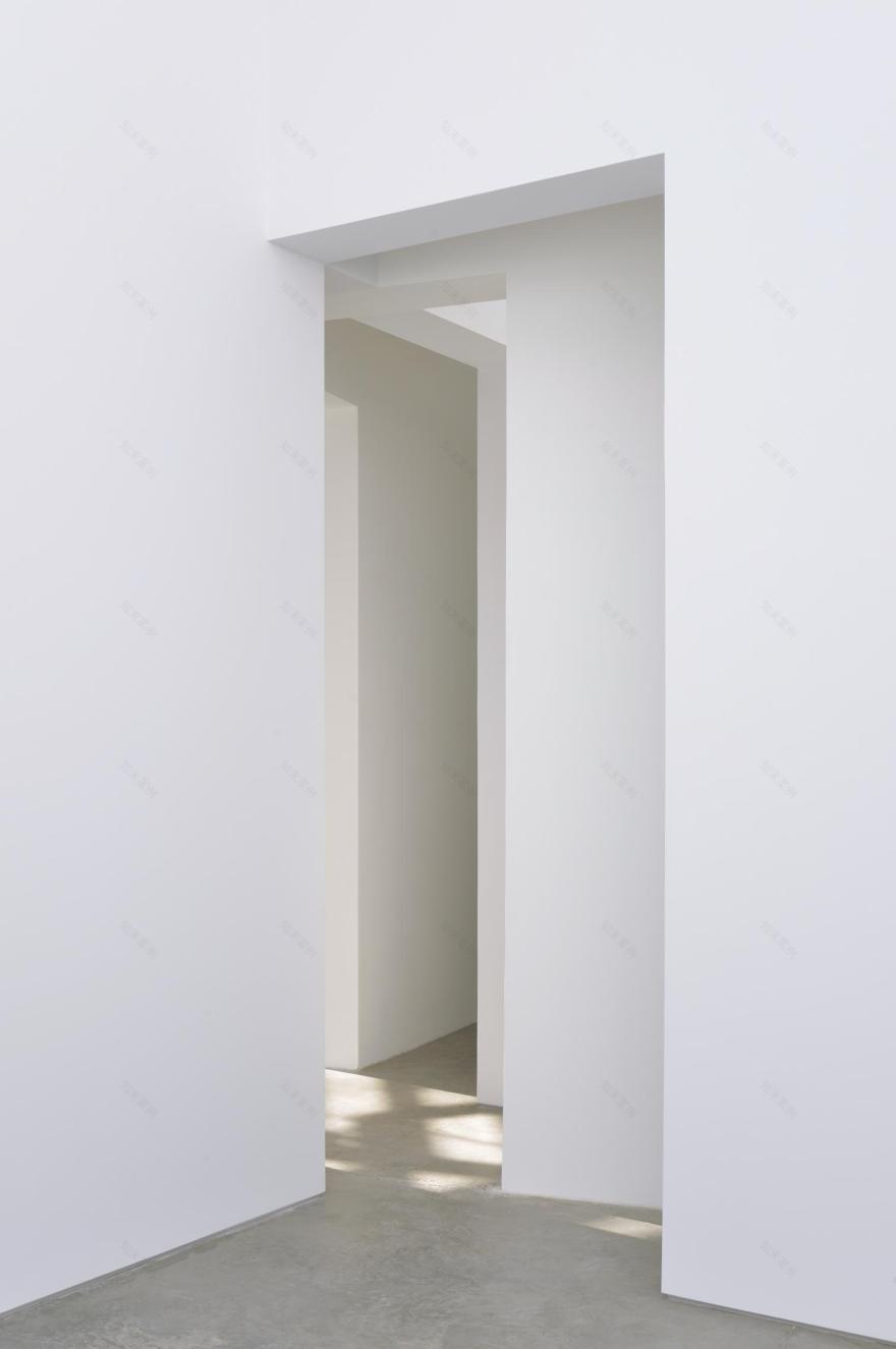 错位建筑 · 西班牙馆在威尼斯双年展的独特设计-14