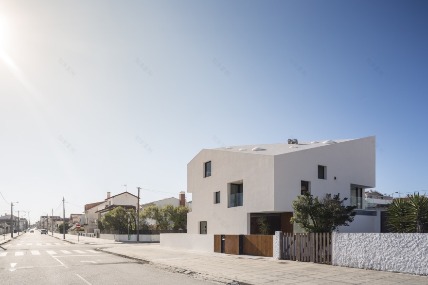 Fonte House Lousinha Arquitectos-41