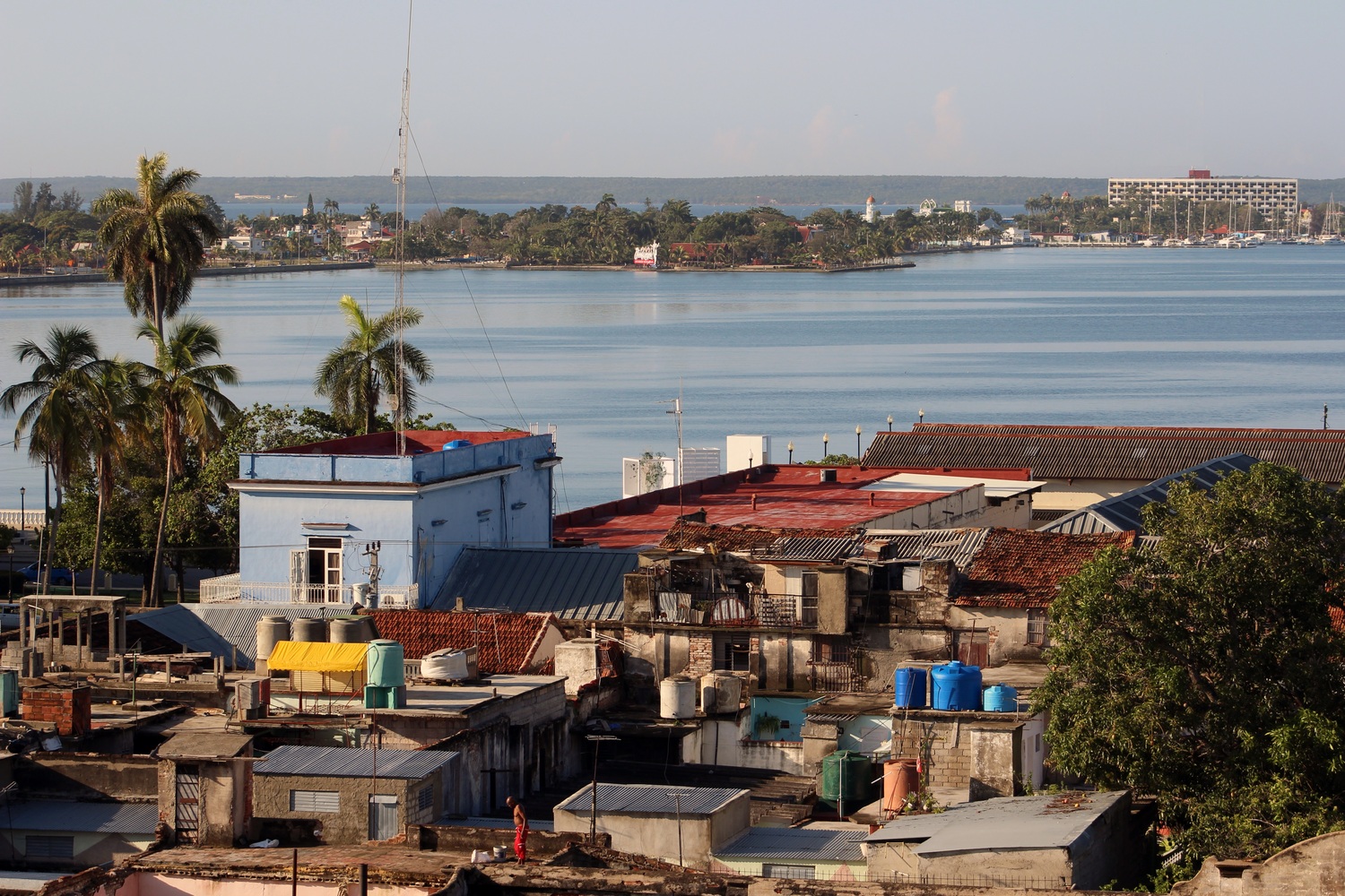 海洋之城的白色三棱镜-28