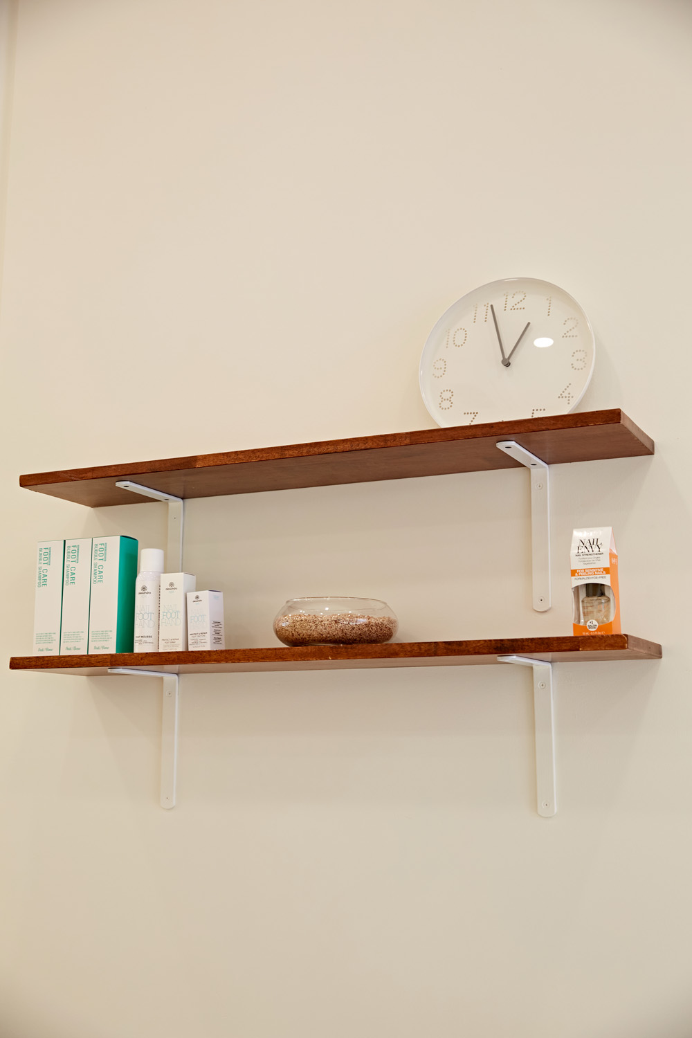 15 坪简约风格美甲店 打造温馨舒适空间-17