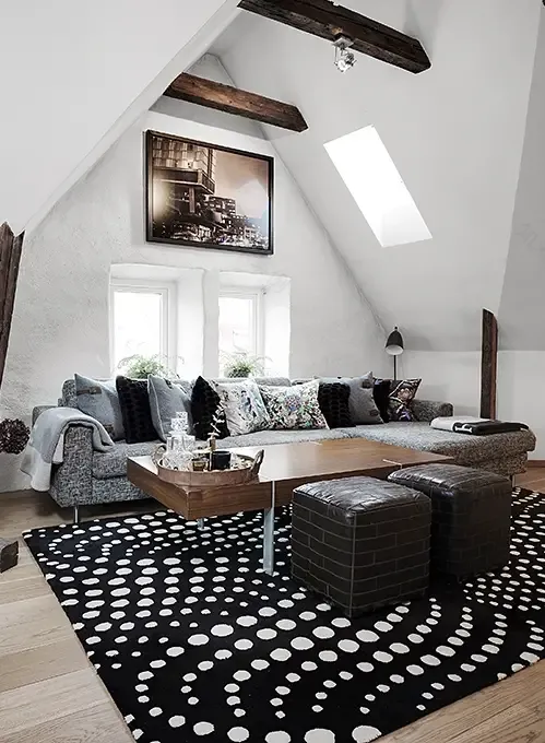 阁楼卧室,极简设计展现船舱风情-1