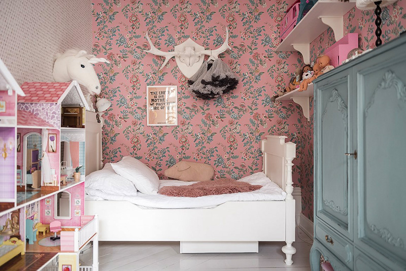 斯德哥尔摩 73 平米创意公寓 | 大胆墙纸与明亮装饰-15