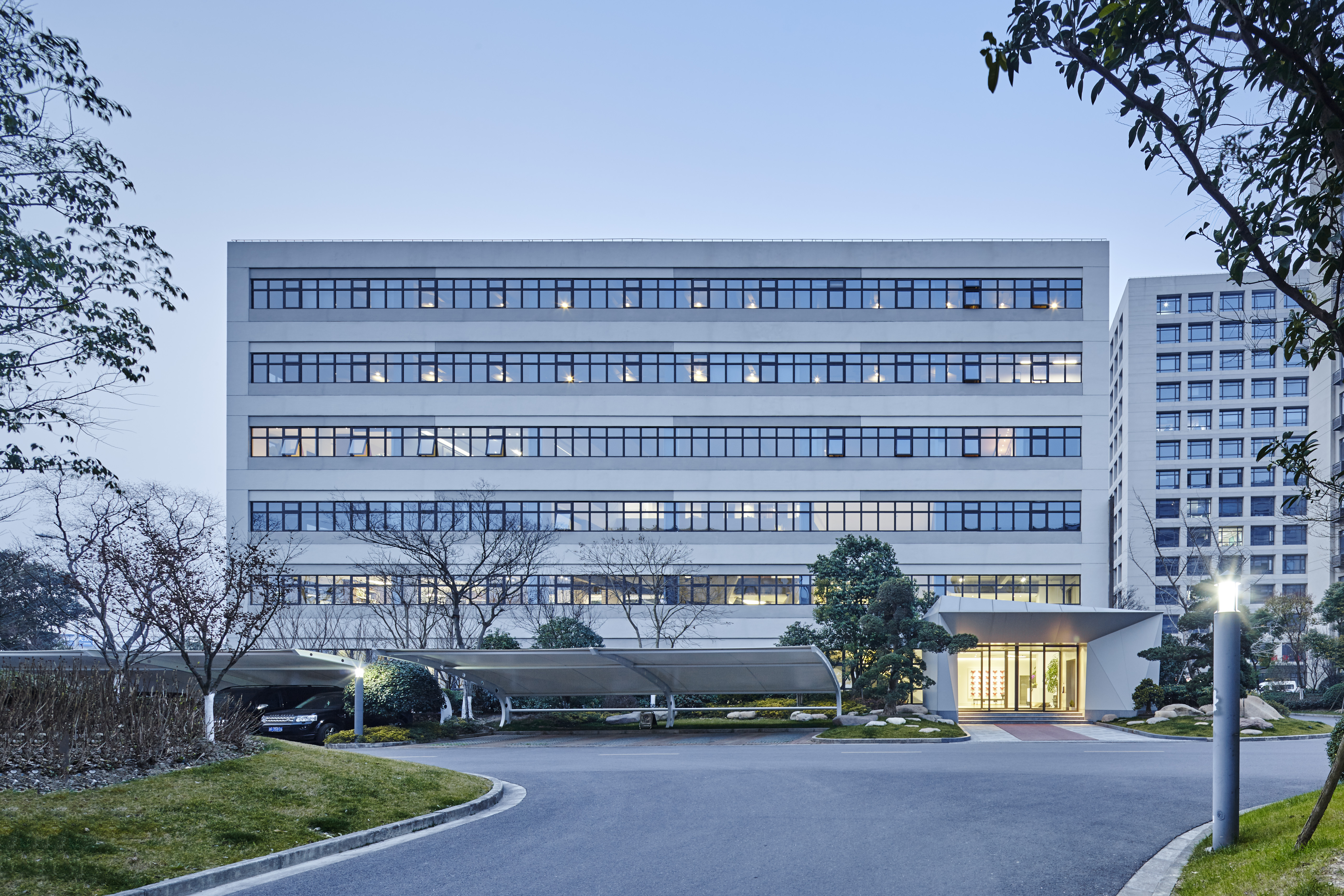 浮石资本办公楼丨百相设计-9