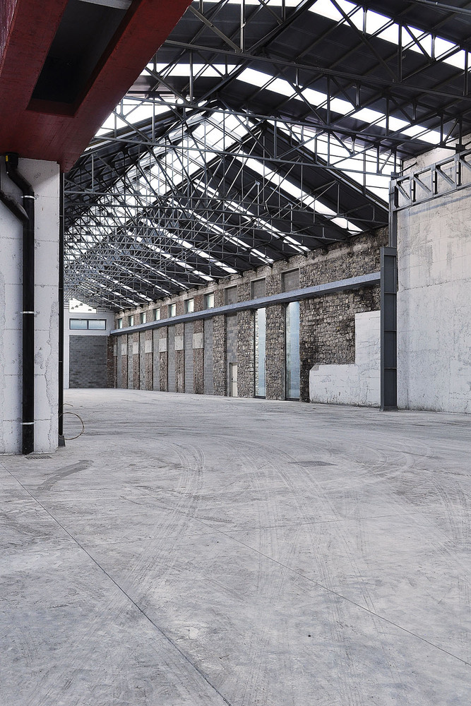 工厂重生 | 简约几何有机体,多变发光立面-45