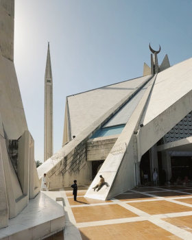 Faisal Mosque（费萨尔清真寺）丨巴基斯坦伊斯兰堡丨土耳其建筑师Vedat Dalokay