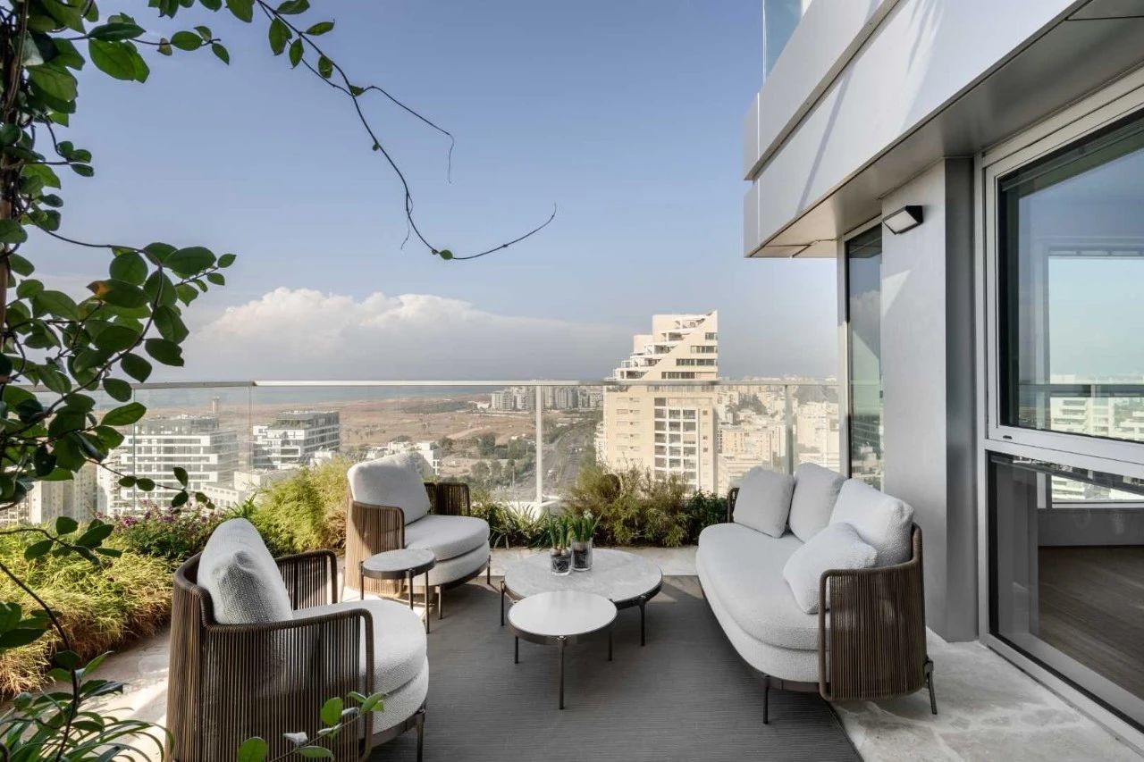 顶层简奢大宅丨Aviram Kushmirski 设计工作室-45