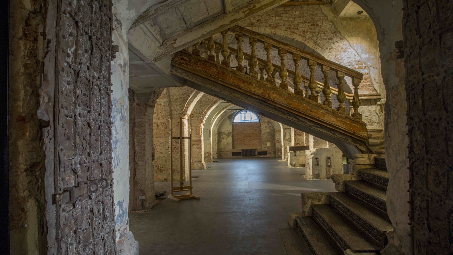 俄罗斯废墟展馆的修复与重生-32