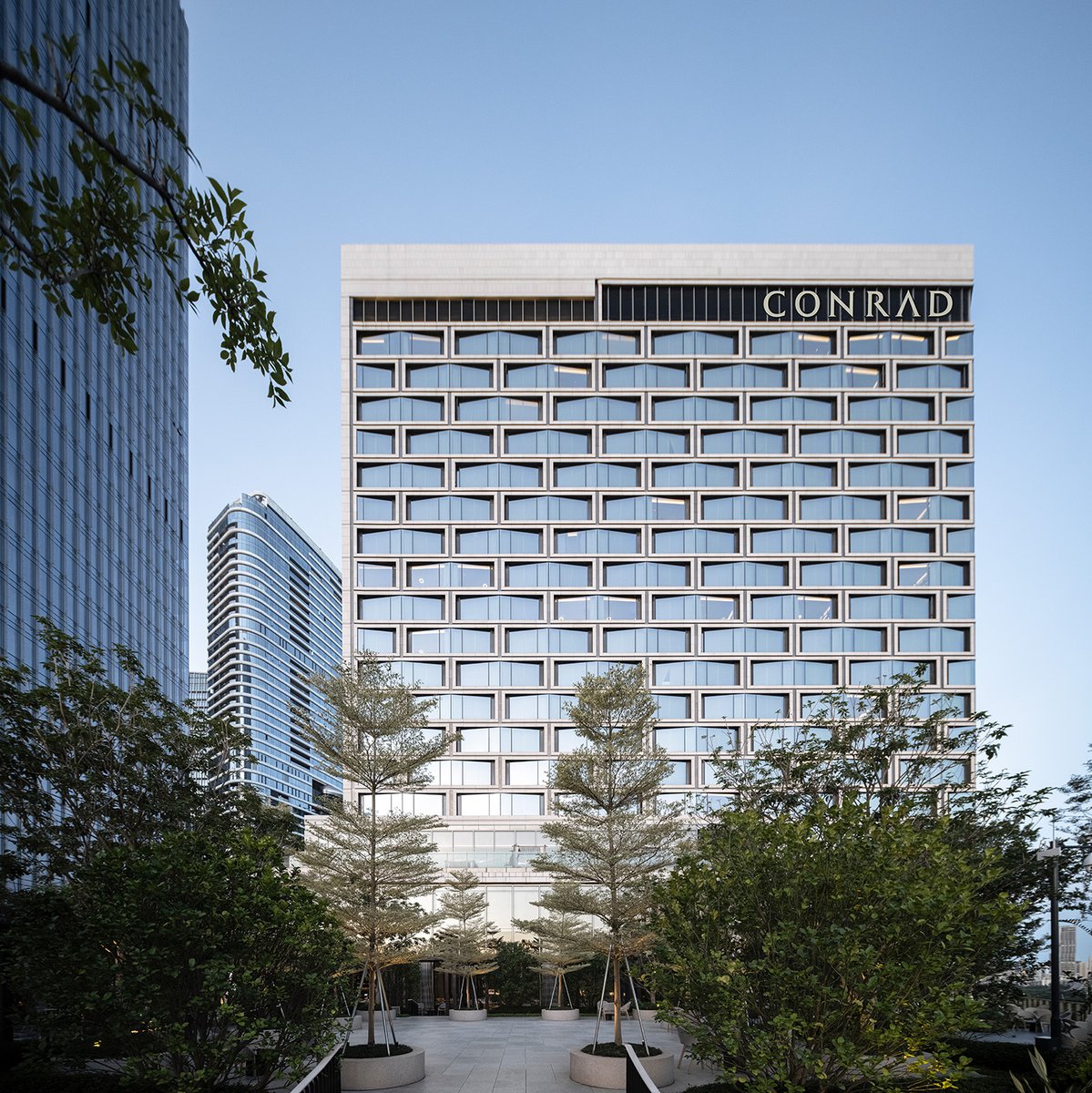 Goettsch Partners Completes New Luxury Conrad Hotel in Shenzhen, China-17