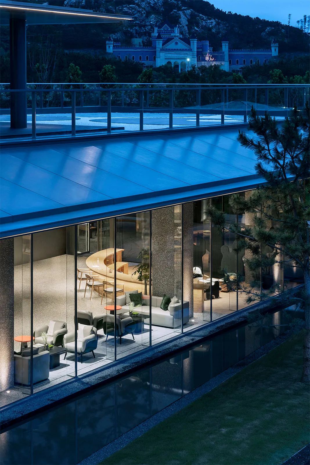 青岛融创·影都学府售楼处 · 生活美学馆的多功能空间设计丨中国青岛丨超级平常-8