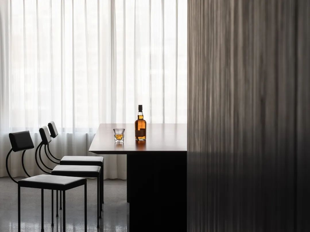 现代极简诗意居所 · 西安浐灞半岛 310㎡顶跃设计丨中国西安丨青马设计-15