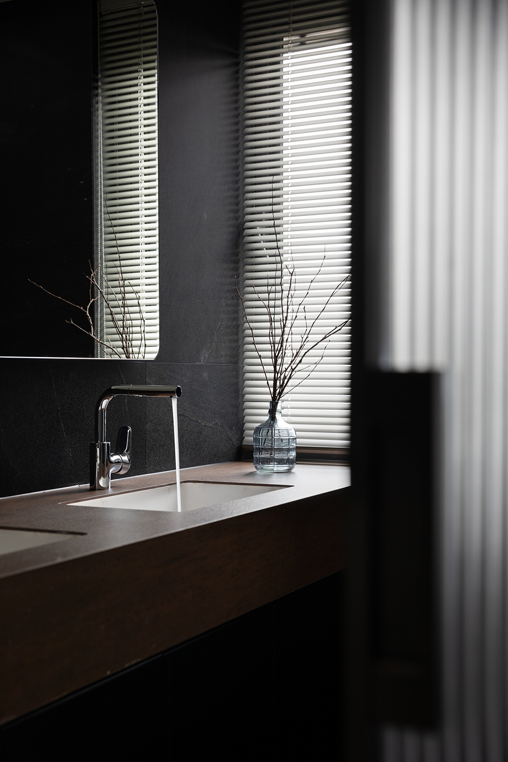 行走的墨线 · 极简黑白的至简之家丨中国重庆丨SIM 简线建筑,森也空间设计-59