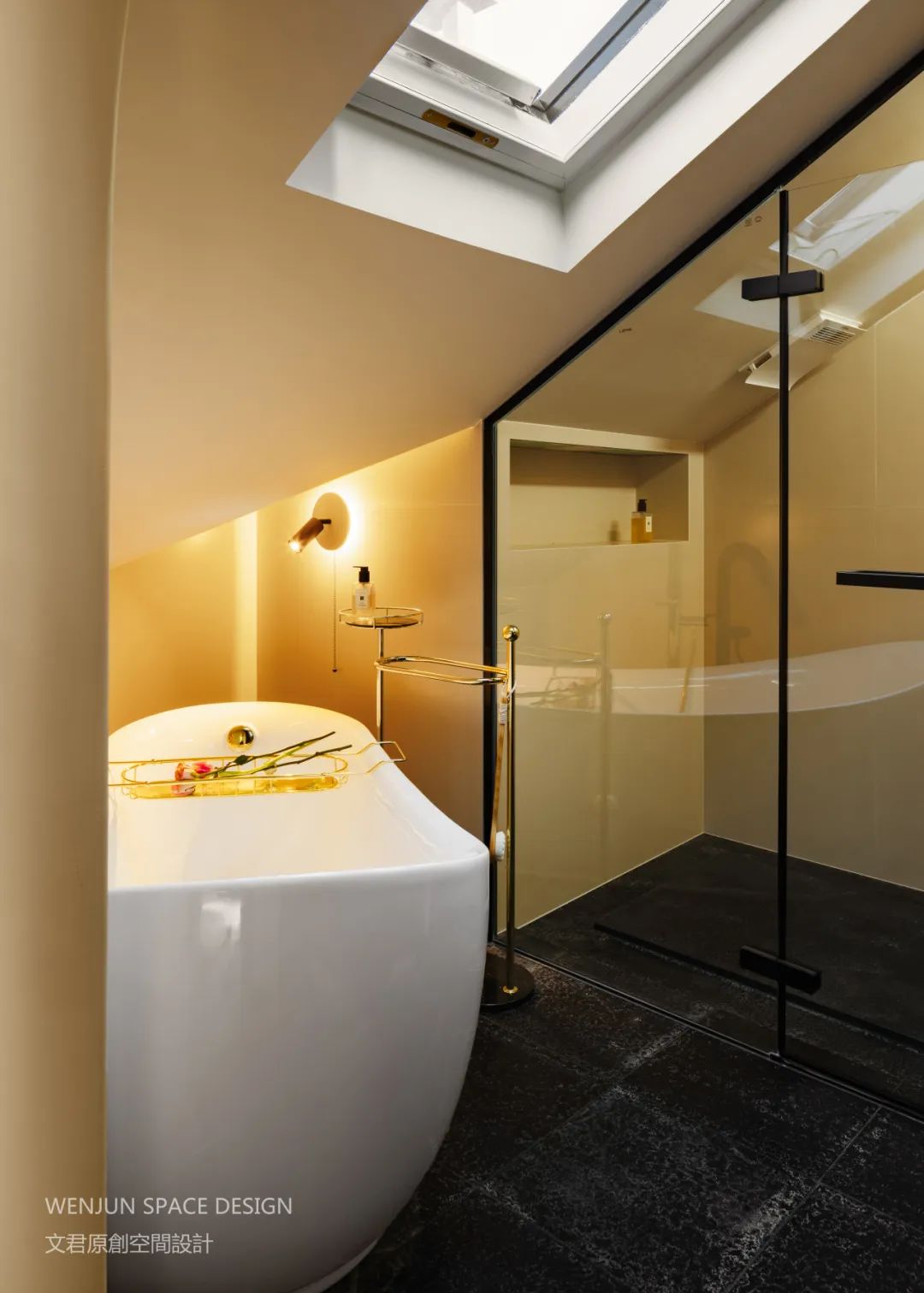 实景落地｜230㎡黑白法式复古别墅，是赫本公主的家没错了-49