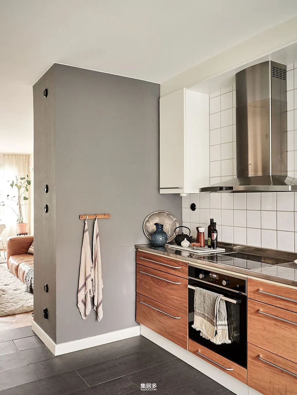 瑞典经典联排别墅内宜人的时尚冬季内饰-18