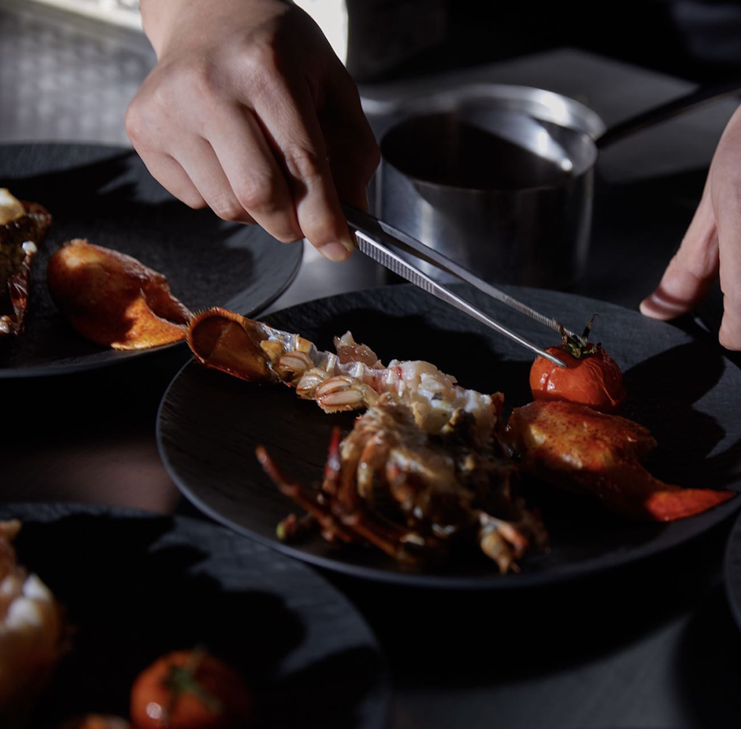 暗黑系餐厅，就是如此酷炫高级！——南京龍·铁板烧餐厅 | 壹舍方磊新作-36