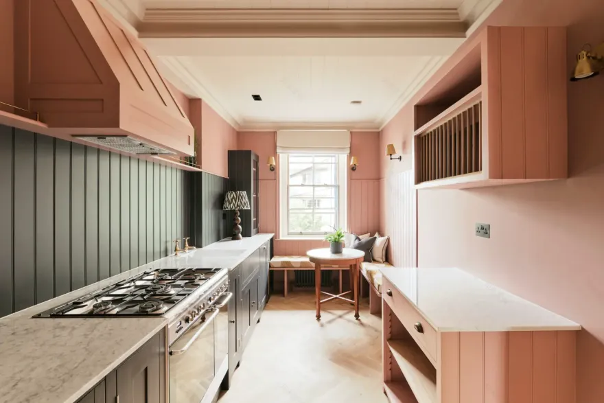 乔治·奥威尔故居 | 粉色厨房的复古与现代完美融合-1
