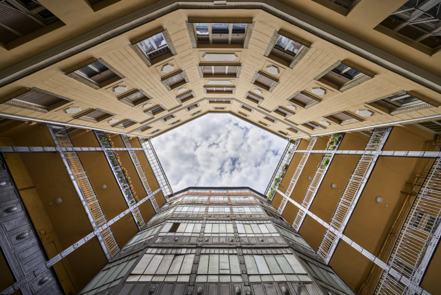 布达佩斯内部庭院 2 号丨HungaryBudapest-5