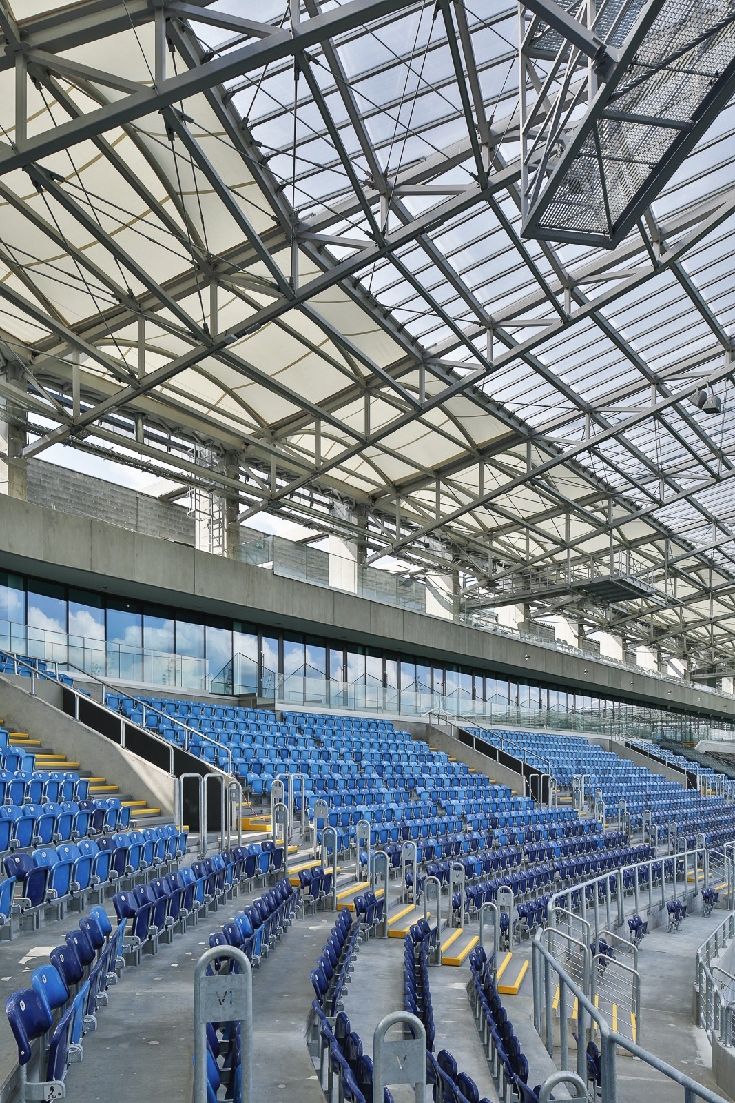 波兰卢布林体育馆,现代功能与视觉冲击的融合-15