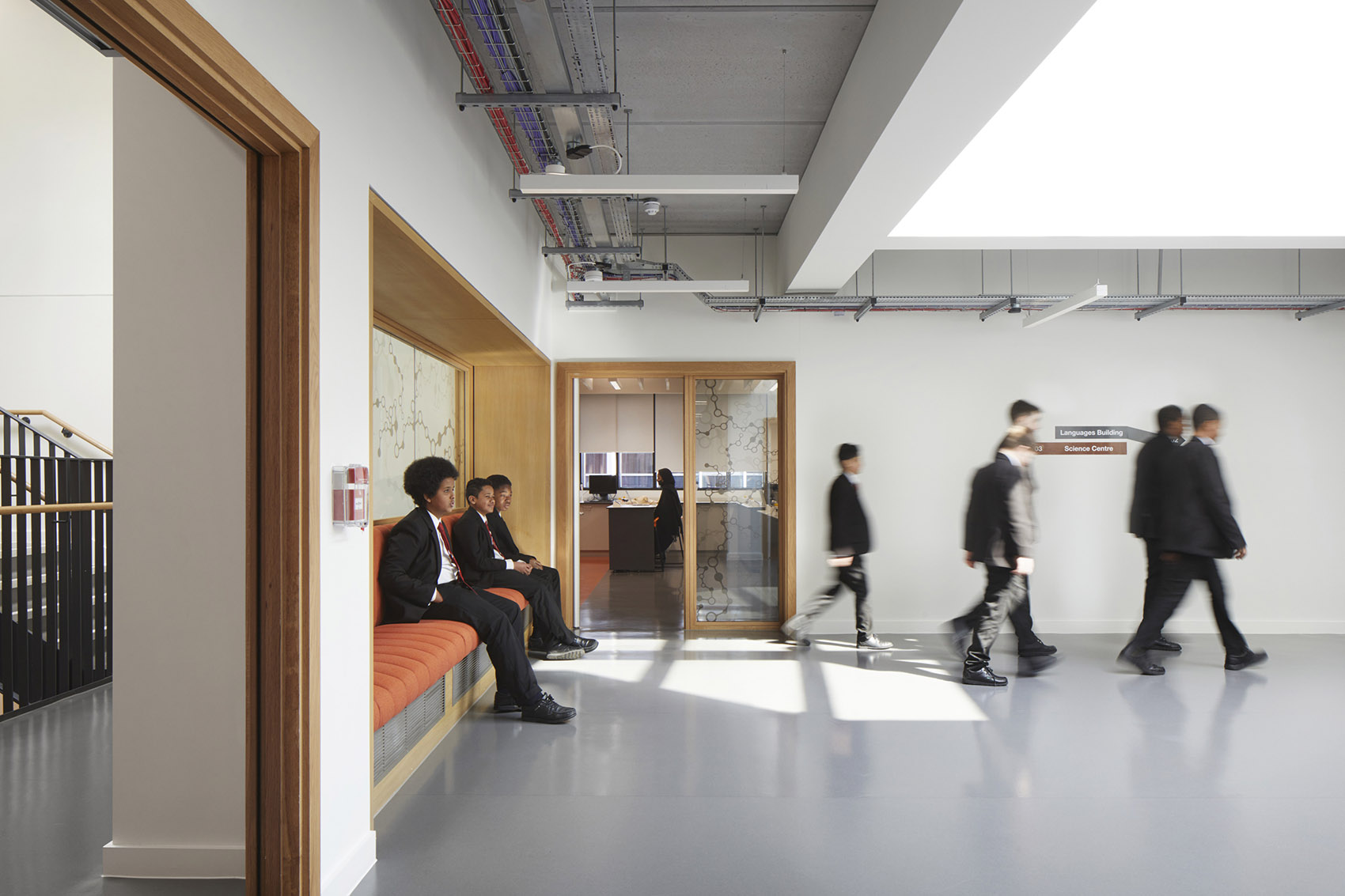 伦敦中央基金会男子学校丨英国伦敦丨HawkinsBrown-24