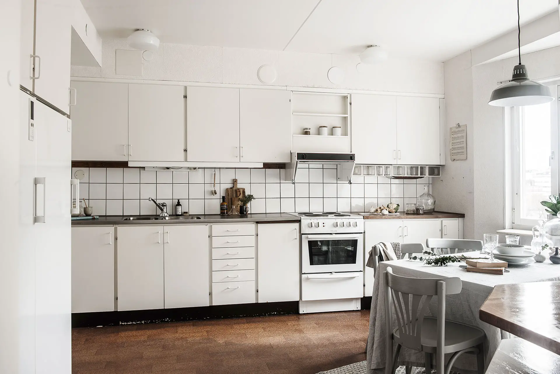 温馨封闭式观景阳台设计-8