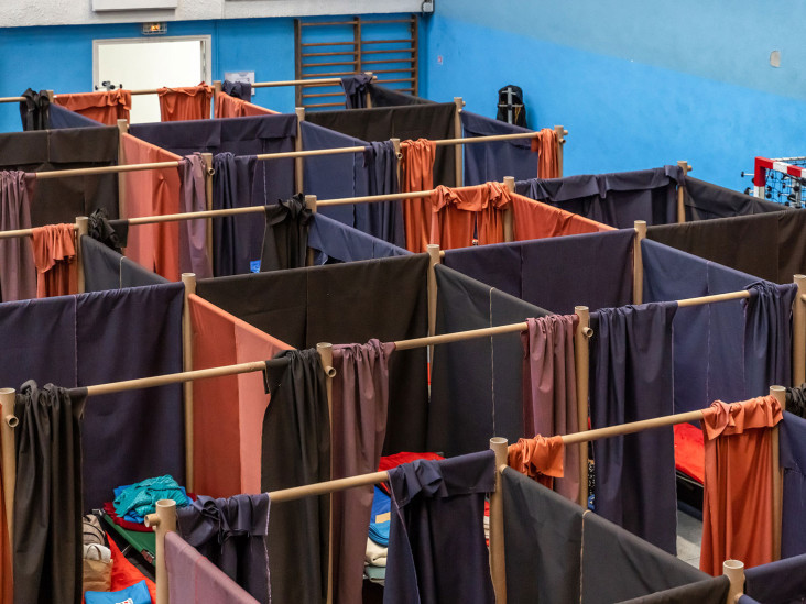 Современная архитектура: дом из бумажных трубок Шигеру Бана-7