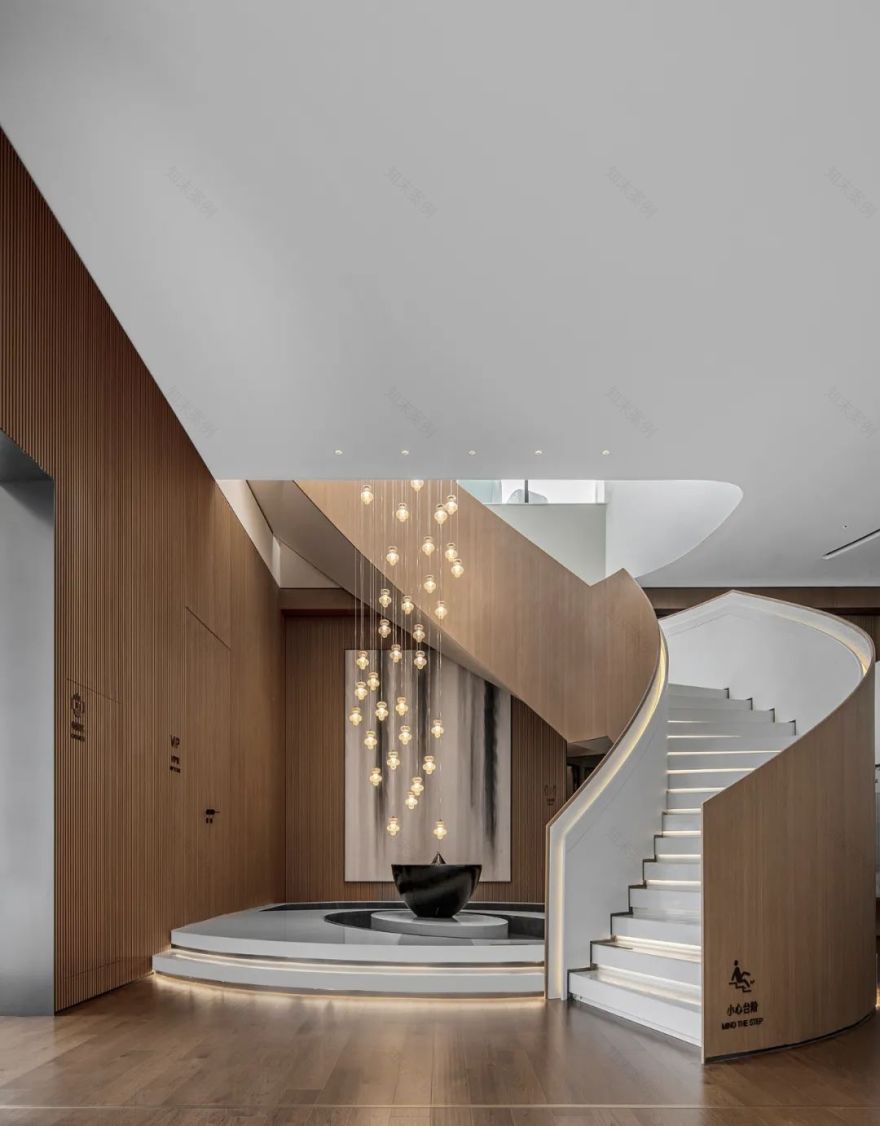 青岛青特·星城售楼处 | 现代简约美学重构生活艺术-24