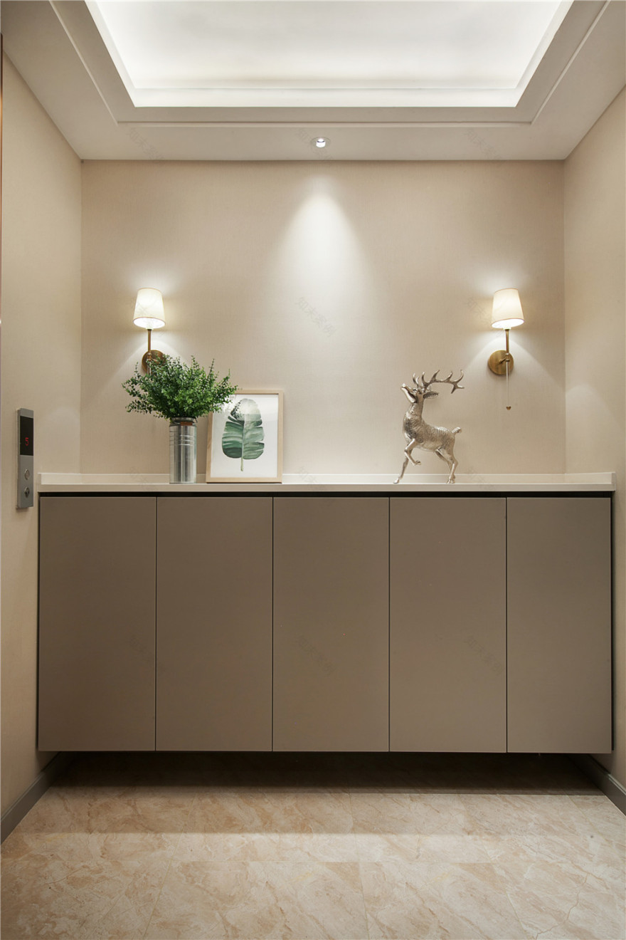 欢乐佳园现代前卫三口之家,精致轻奢生活空间-11