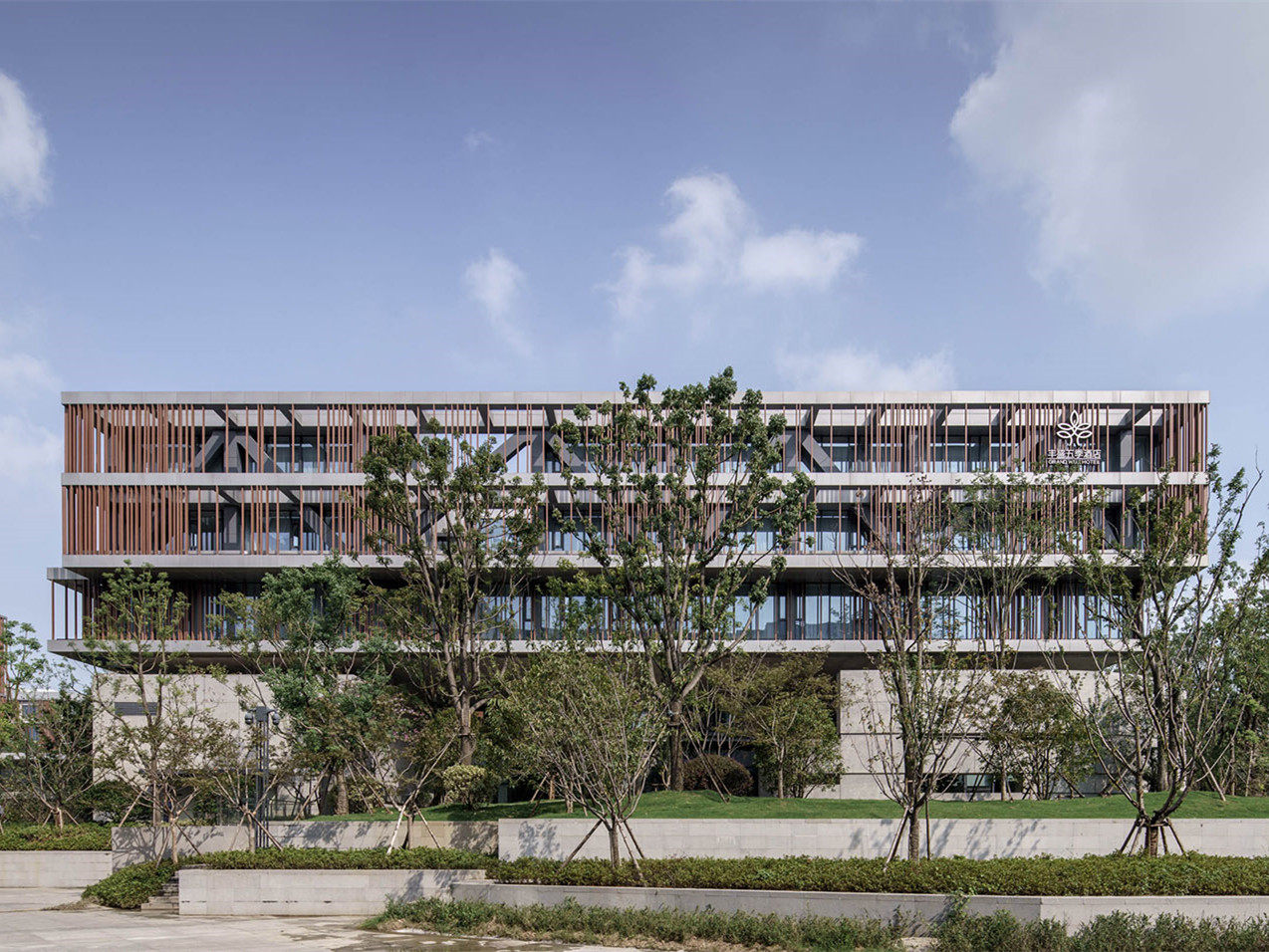 南京丰盛五季凯悦臻选酒店丨中国南京丨BUZZ庄子玉工作室-3