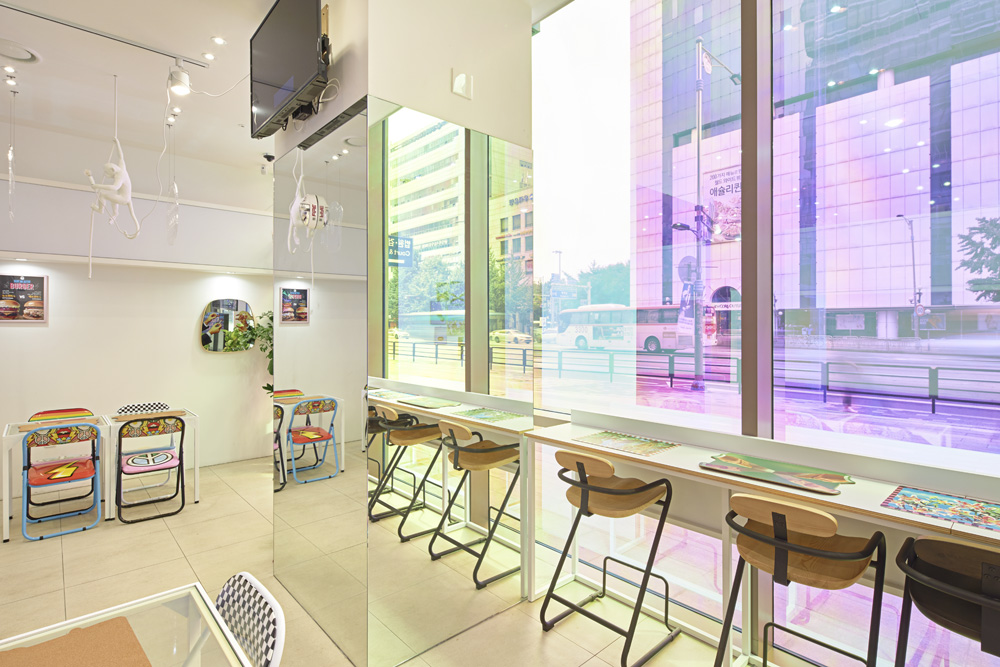 白色极简办公室，打破传统格局-4