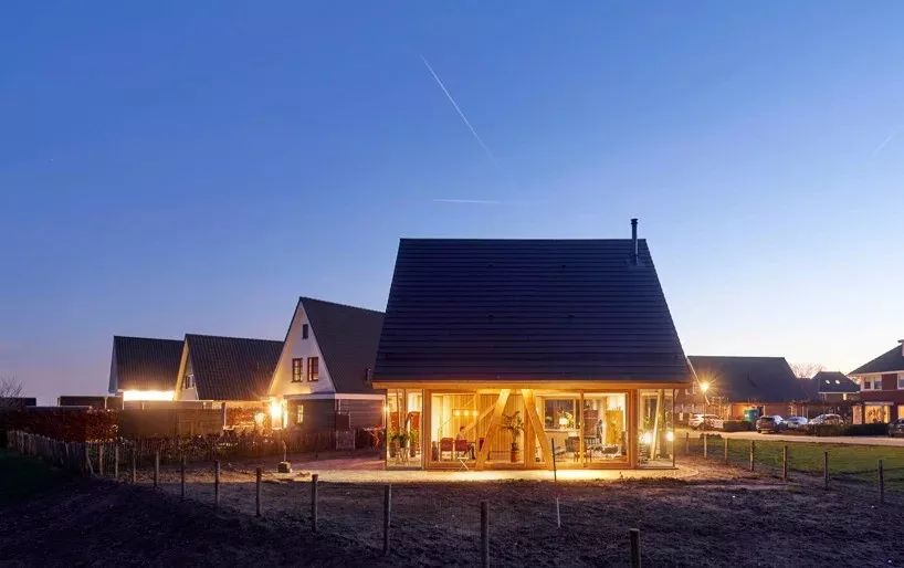 荷兰维尔霍芬山墙顶木棚屋-13