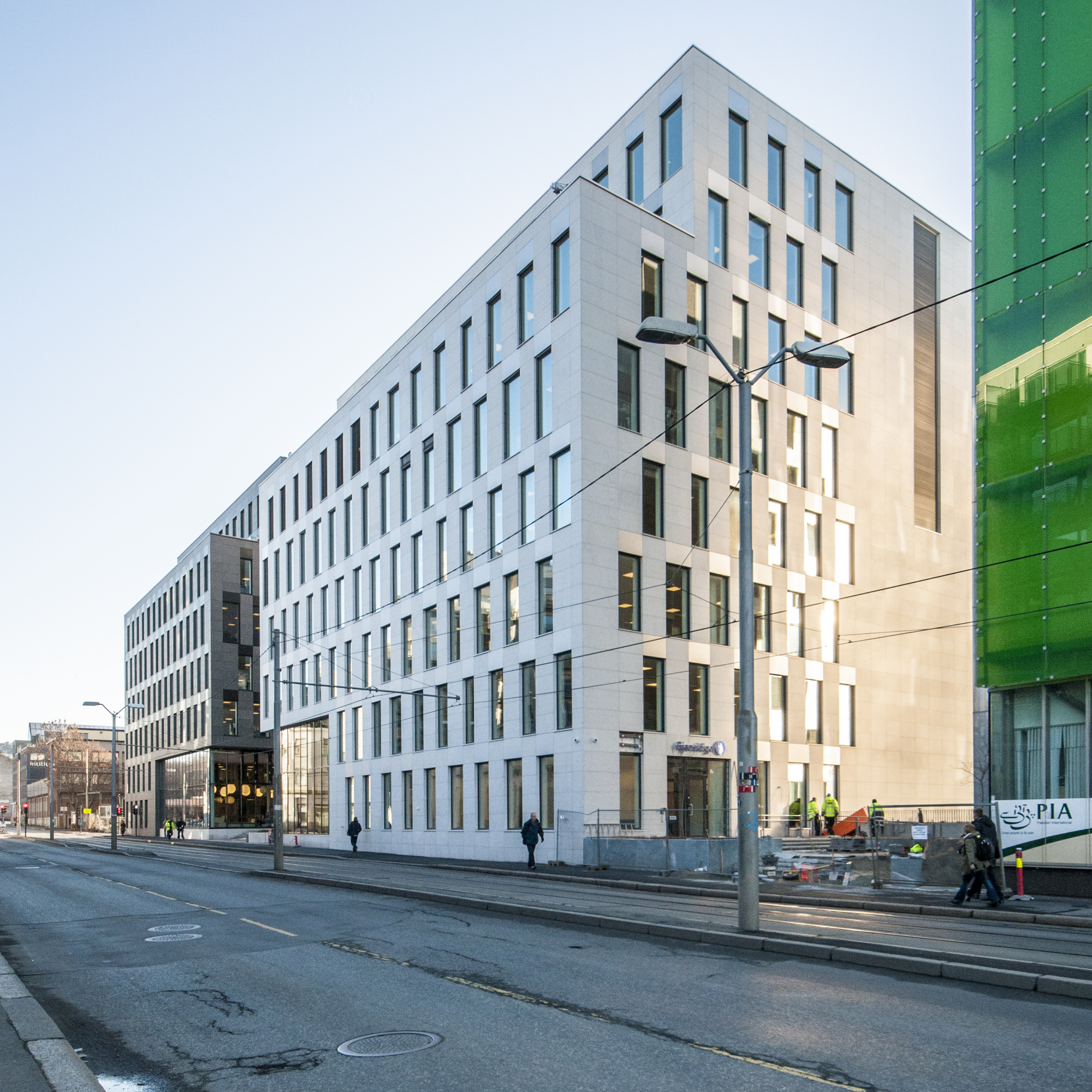 施韦格加德斯门 21 + 23-19