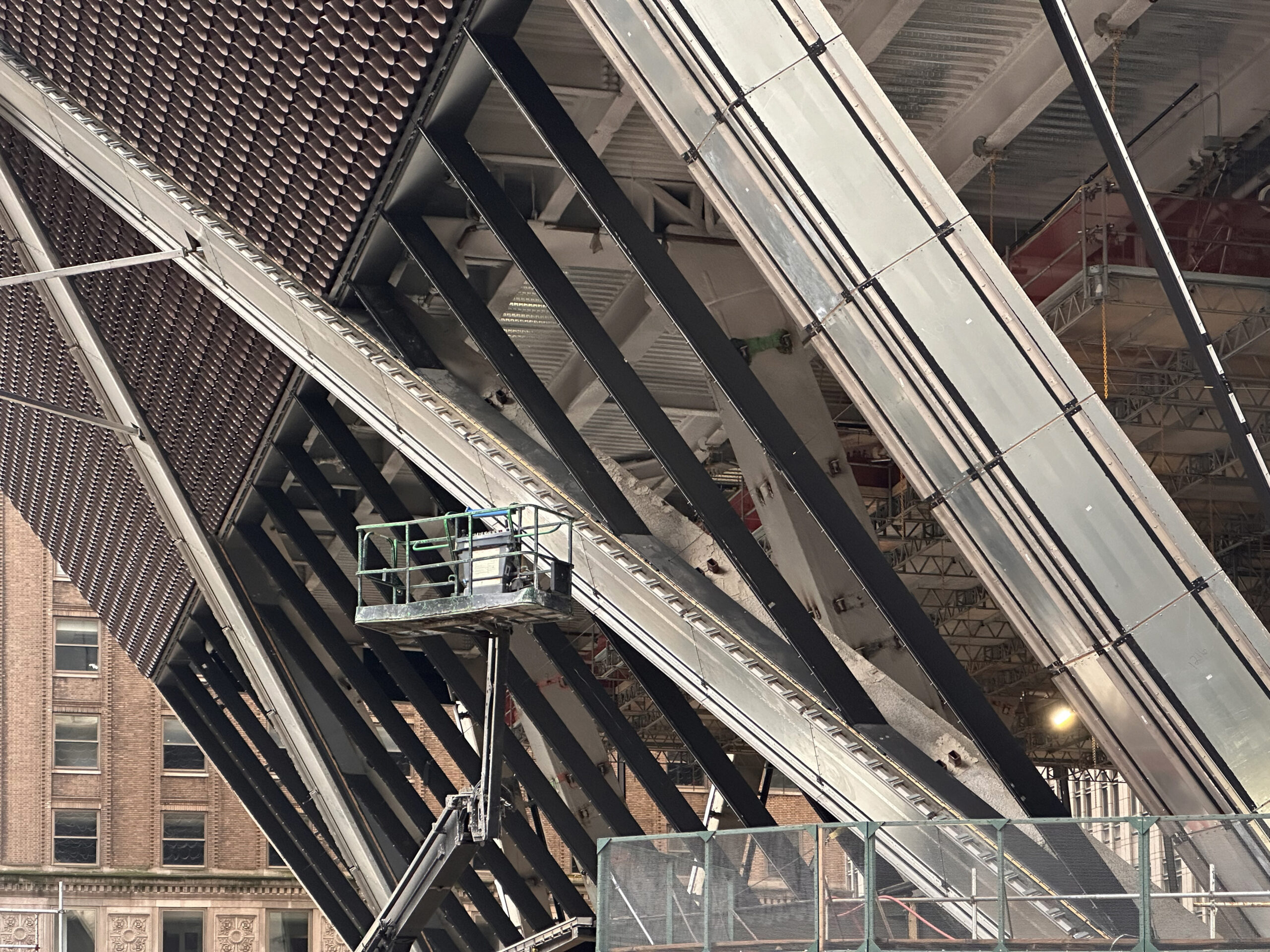 JPMorgan Chase's Supertall Nears its Pinnacle at 270 Park Avenue in Midtown East, Manhattan - New York YIMBY-26