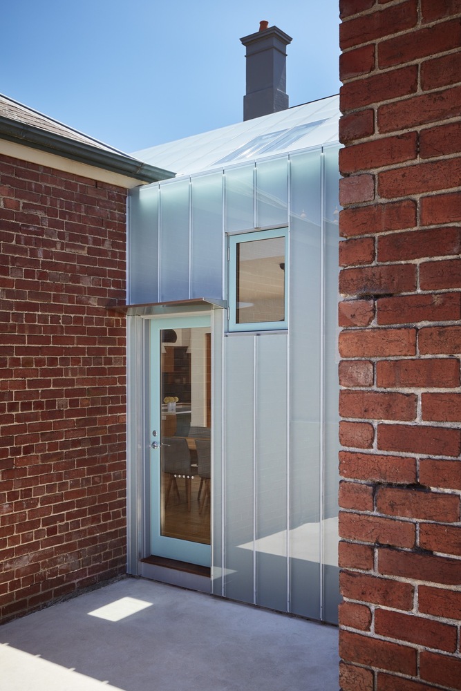 墨尔本保护区“安静建筑”的五口之家扩建-33