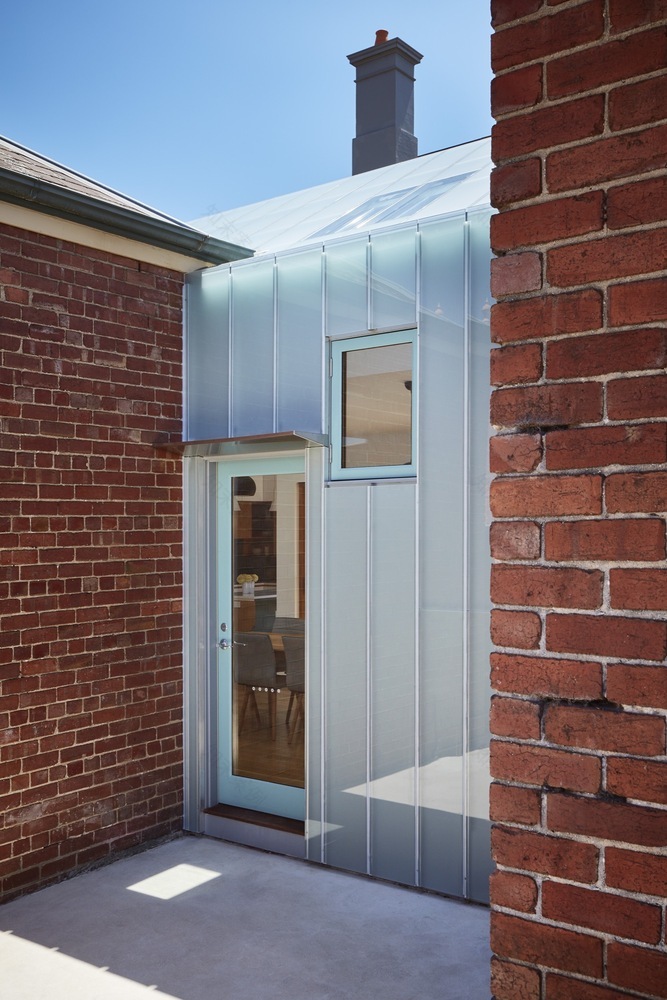 墨尔本保护区“安静建筑”的五口之家扩建-33