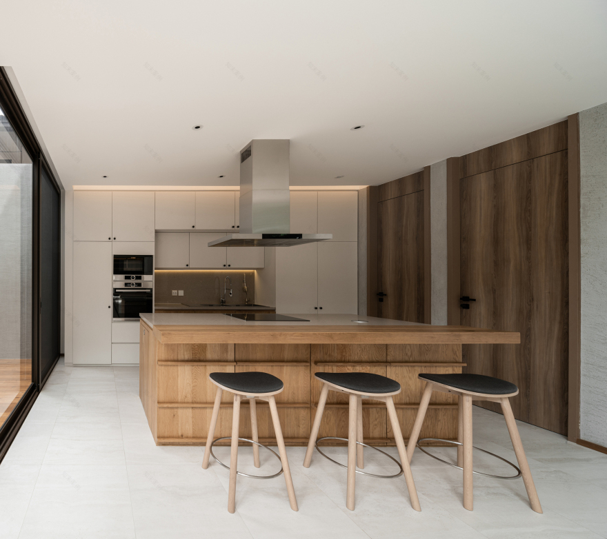 FN 大楼(FN可能是某个特定名称、机构或品牌等的缩写,若你能提供更多关于FN的背景信息,翻译会更精准)丨泰国曼谷丨Anonym-25