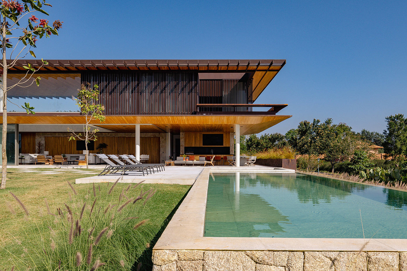 挑空别墅丨巴西圣保罗丨Padovani Arquitetos-1