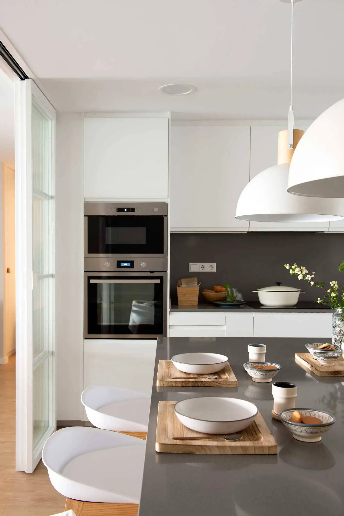 阳光倾洒的巴塞罗那公寓改造-10