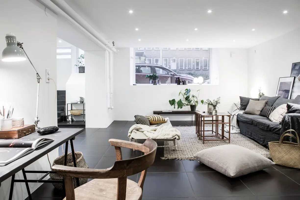 明亮宽敞的极简地下公寓-3