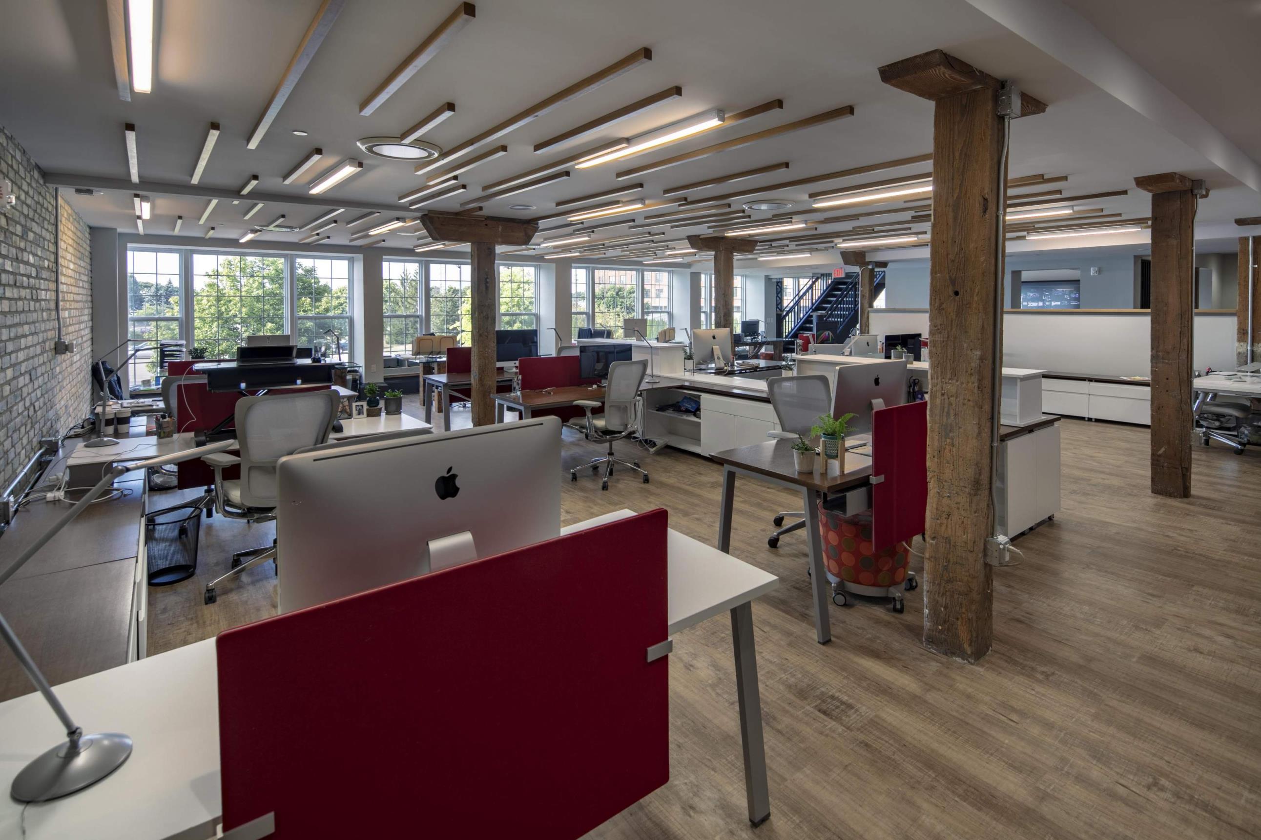 全圆环营销设计公司办公室翻新丨Ghafari Associates-16