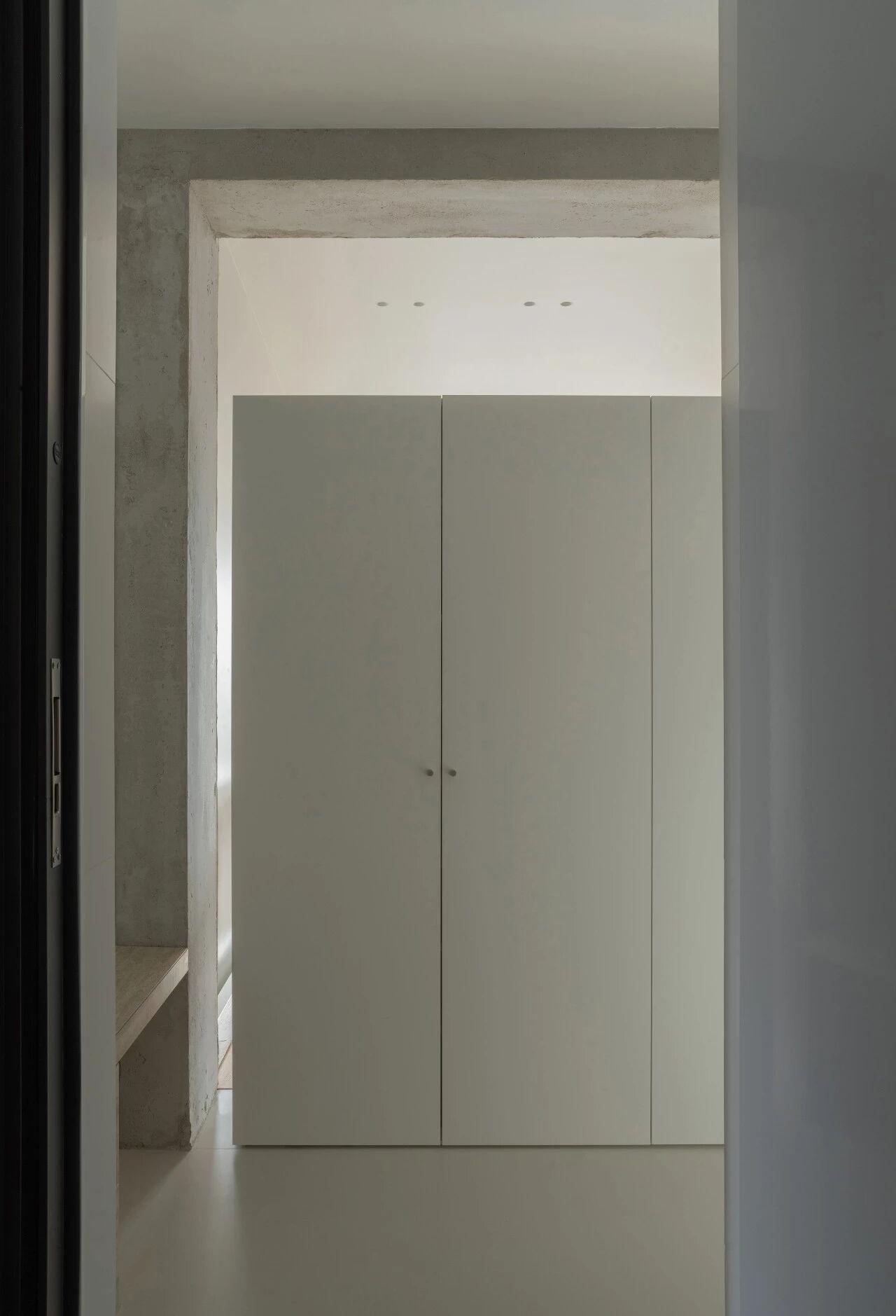 福建00后设计师为业主打造72㎡一人居极简私宅丨中国龙岩丨向内建立-3