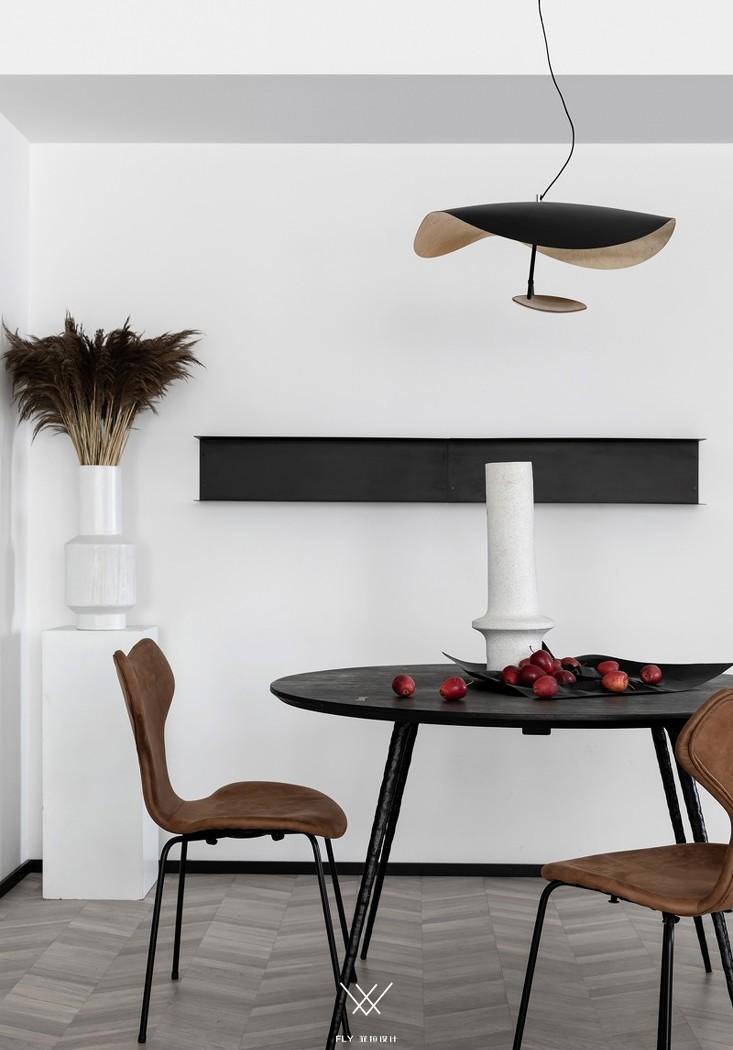 极简空间中的情感表达与治愈元素-17