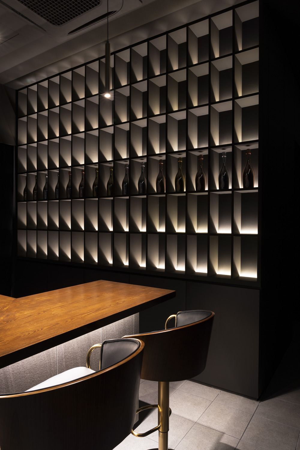 高级黑调，14 平室内设计惊艳之作-14