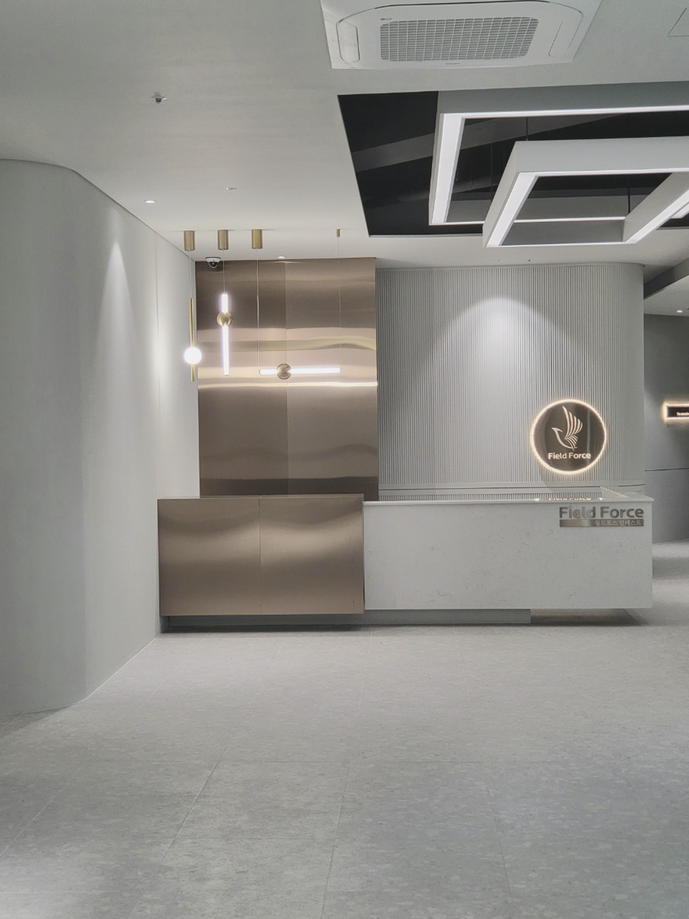 首尔 140 平高级办公室，现代设计风典范-3