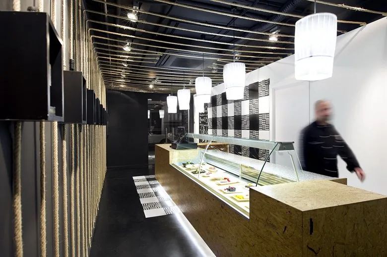 地下车库变身高档餐饮舞台丨GGH 设计机构-22