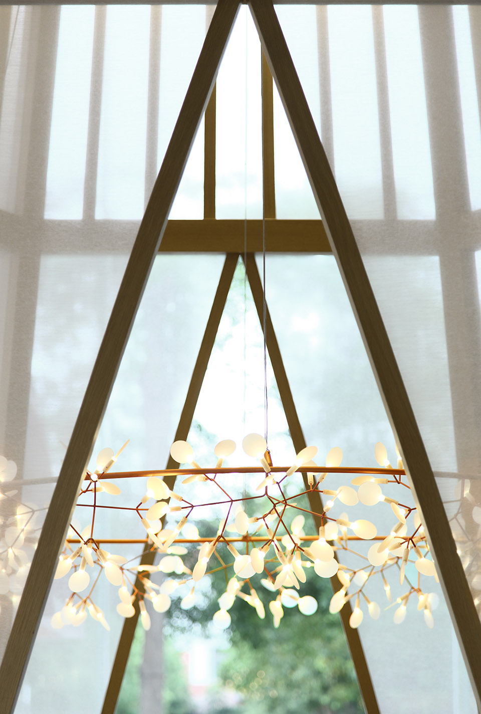 长安鼎峰悦境营销中心，东莞 / 于强室内设计师事务所-30