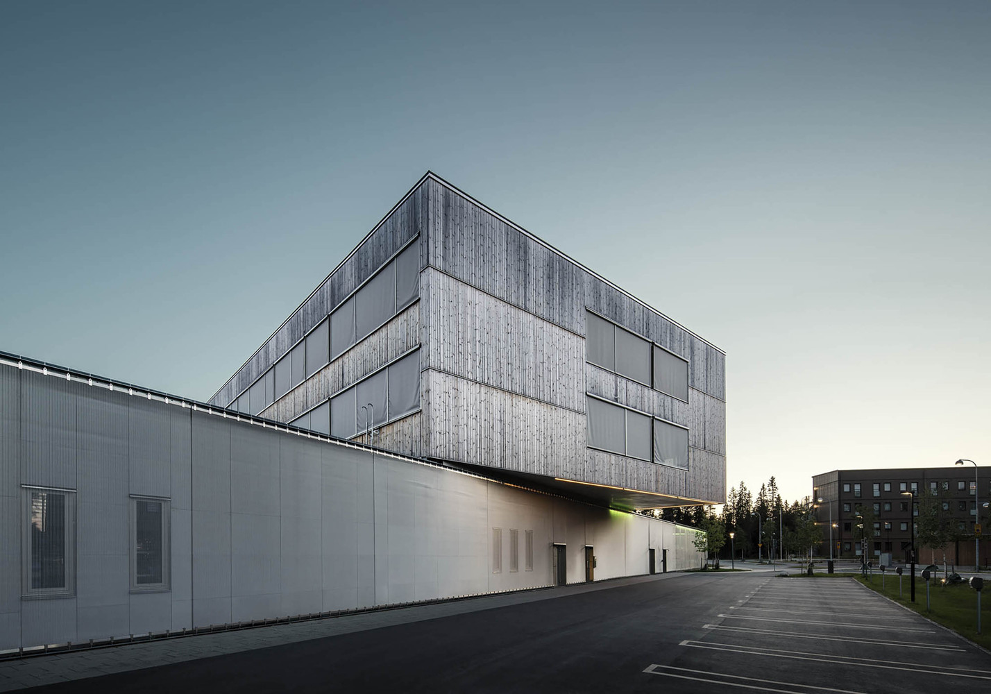 瑞典 Minerva 学校 · 透明与自然的和谐融合-9