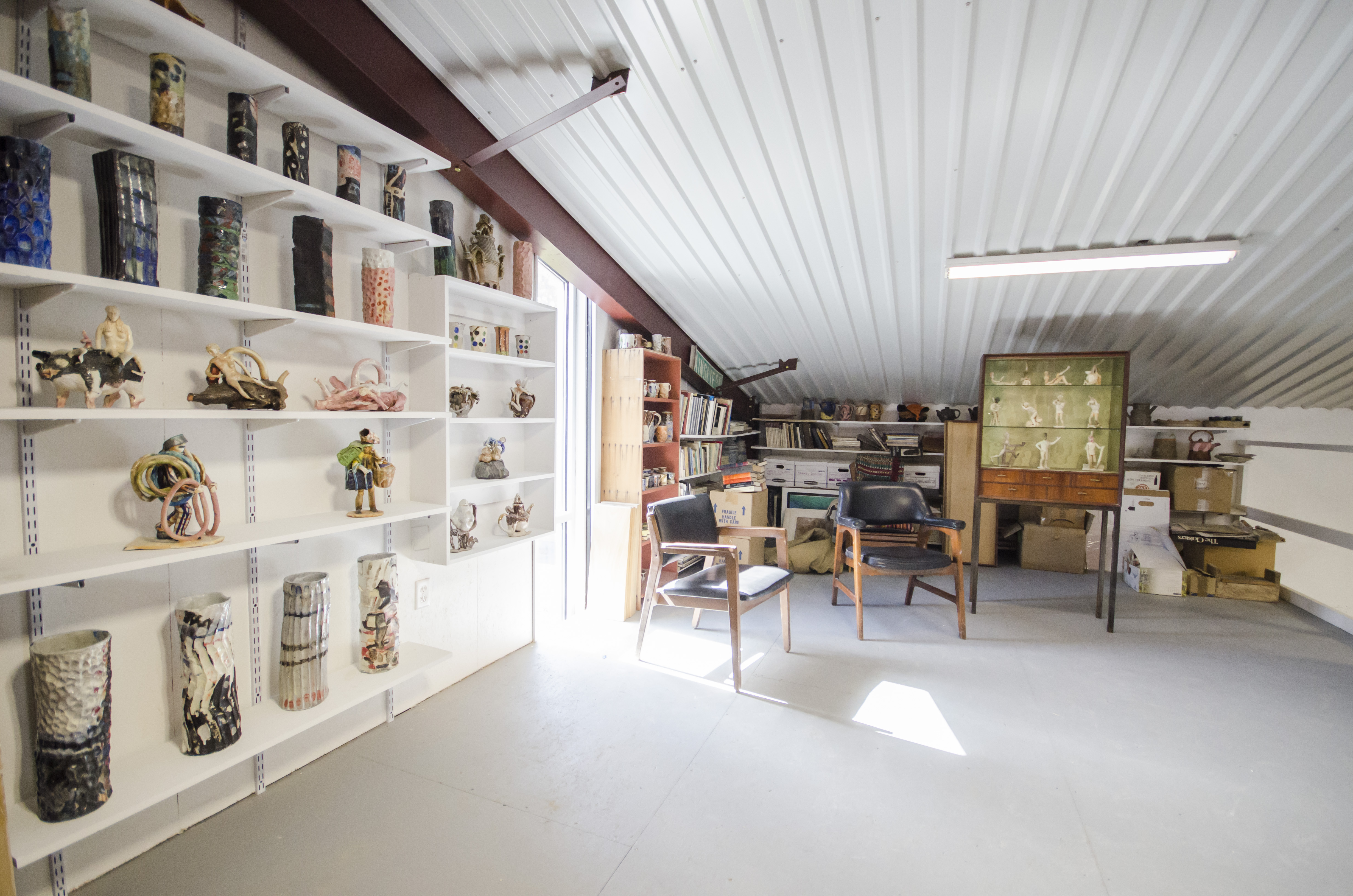 布鲁克林艺术家打造工业风陶瓷工作室-10