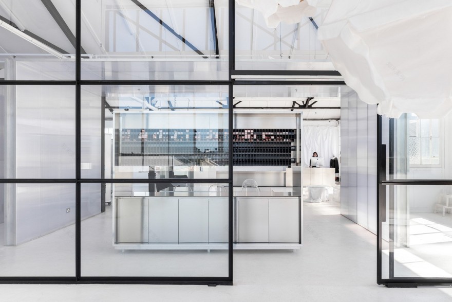 Usfin Atelier: George Livissianis在圣彼得斯的无性别发廊-6