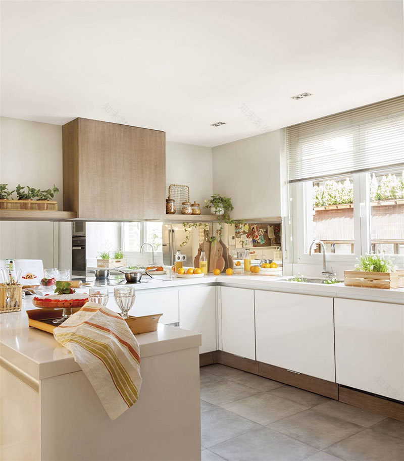 现代建筑中的温馨古典公寓-6