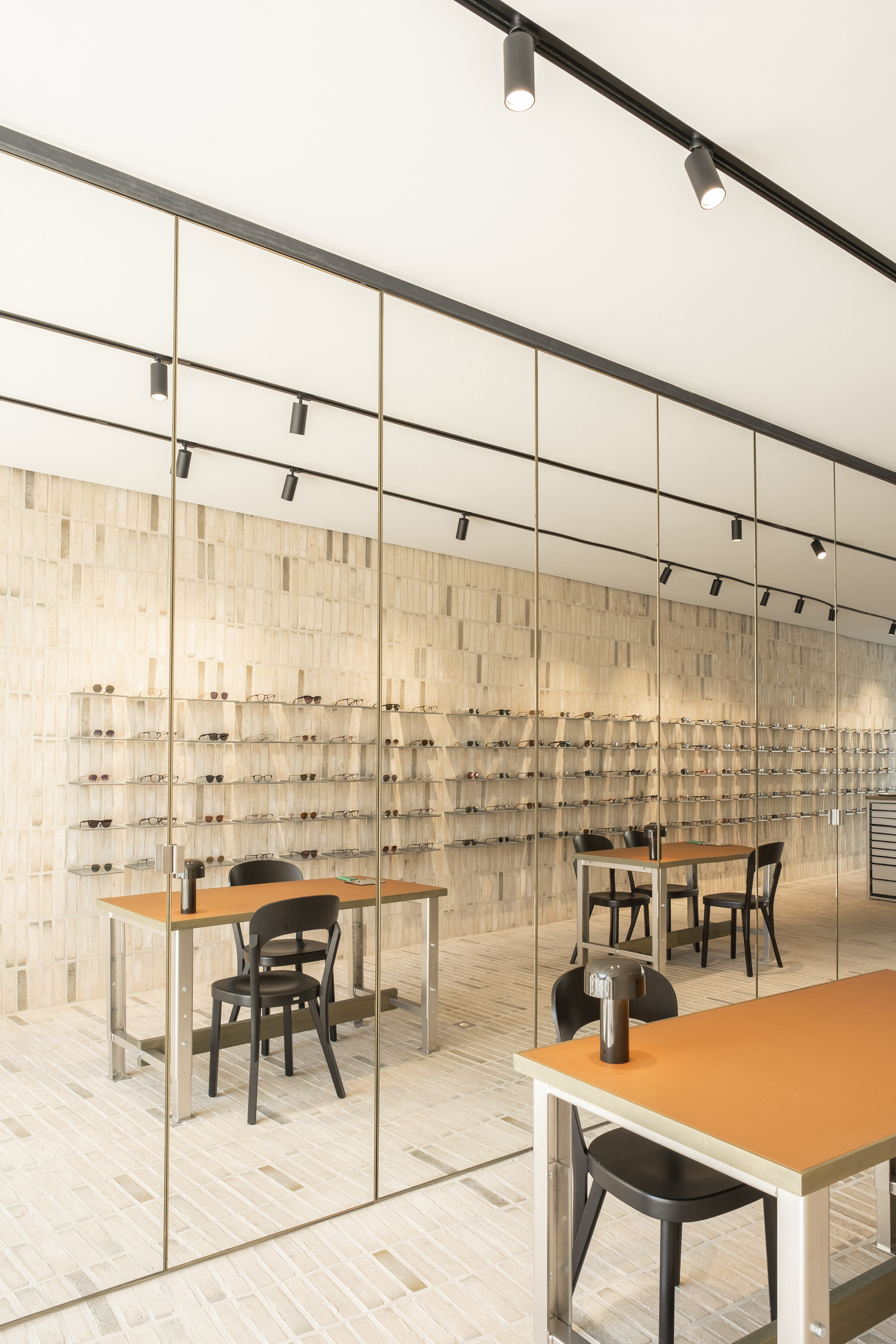 比利时 Optiek Hons 眼镜专卖店丨Zware Jongens-12